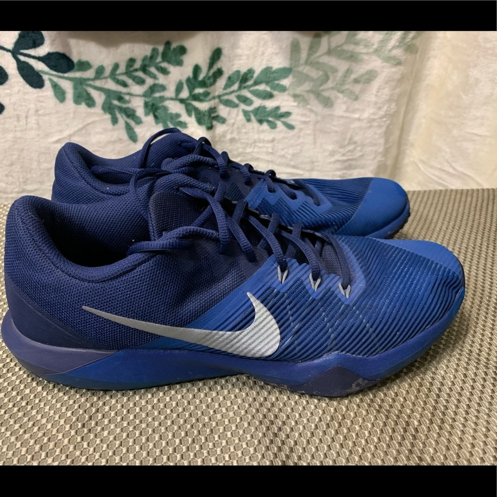 Nike Size 13 Low Top Shoes